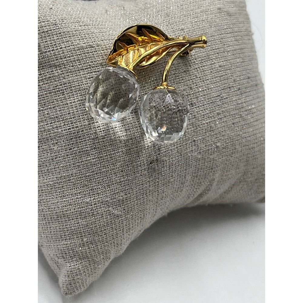 Swarovski Swan Signed Sparkling Crystal Cherry Gold‎ Plated Dangle Pin Brooch - Picture 4 of 13